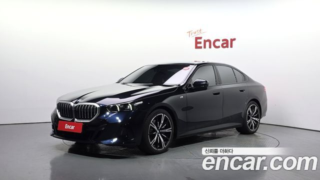 BMW 5 Series (G60) 530i xDrive M Sport 2025 — фото 1