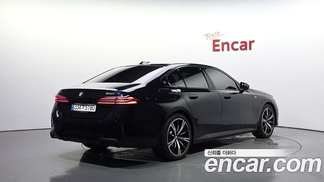 BMW 5 Series (G60) 530i xDrive M Sport 2025 — фото 2