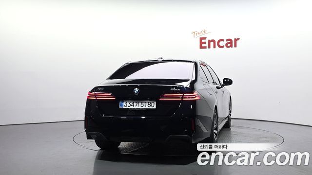BMW 5 Series (G60) 530i xDrive M Sport 2025 — фото 4