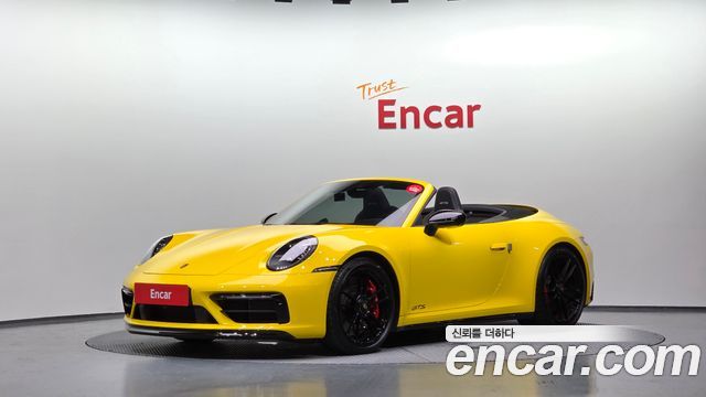 Porsche 911 (992) Carrera 4 GTS Cabriolet