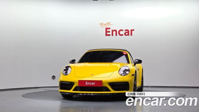 Porsche 911 (992) Carrera 4 GTS Cabriolet 2024 — фото 3