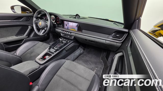 Porsche 911 (992) Carrera 4 GTS Cabriolet 2024 — фото 7