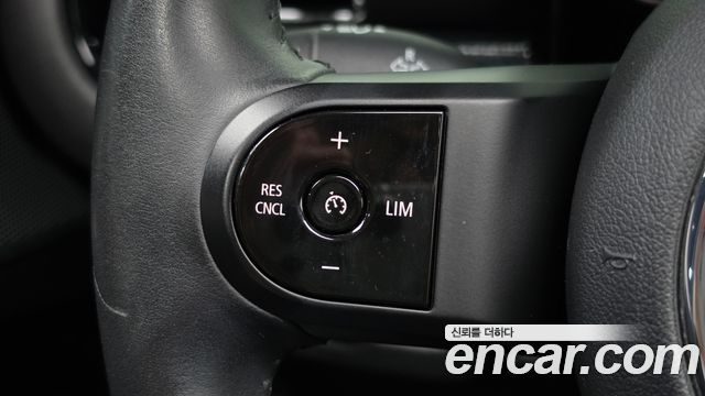 MINI Cooper Clubman Classic 2nd 2022 — фото 13