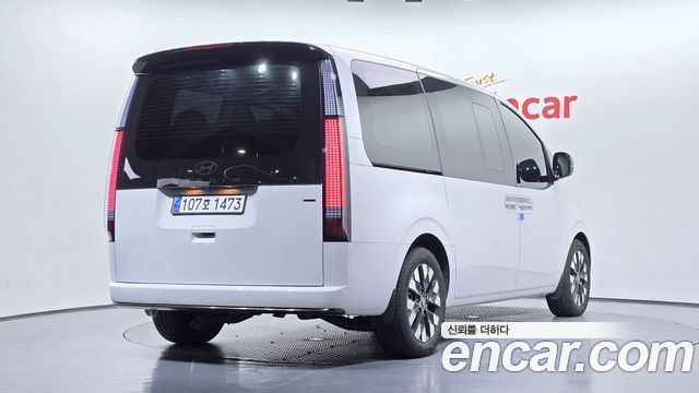 Hyundai Staria 4WD Lounge 7-Seater Inspiration 2025 — фото 2