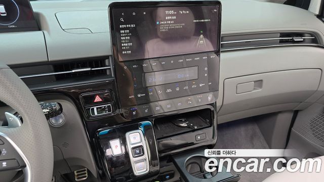 Hyundai Staria 4WD Lounge 7-Seater Inspiration 2025 — фото 13
