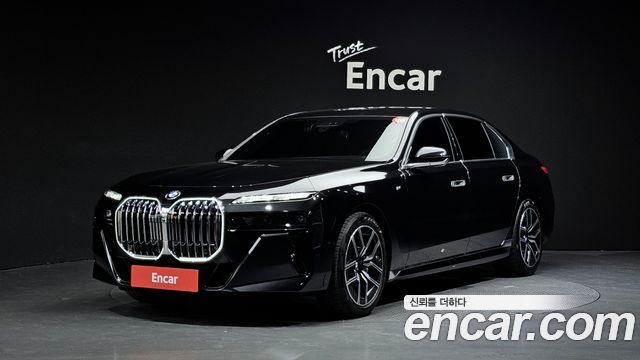 BMW 7 Series (G70) 740i sDrive M Sport