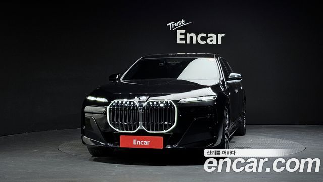 BMW 7 Series (G70) 740i sDrive M Sport 2023 — фото 3