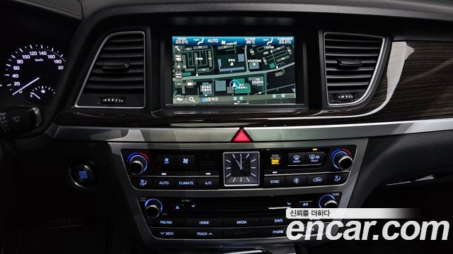 Genesis G80 2.2D Premium Luxury 2018 — фото 14