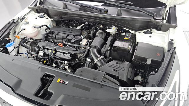 Kia Sportage (V) Gasoline 1.6 Turbo 2WD Signature 2025 — фото 6