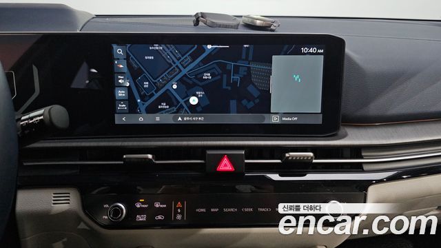 Kia Sportage (V) Gasoline 1.6 Turbo 2WD Signature 2025 — фото 14
