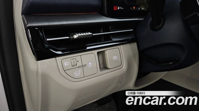 Kia Sportage (V) Gasoline 1.6 Turbo 2WD Signature 2025 — фото 18