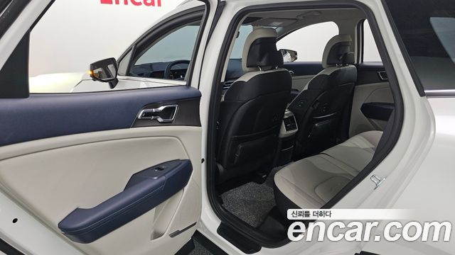 Kia Sportage (V) Gasoline 1.6 Turbo 2WD Signature 2025 — фото 26