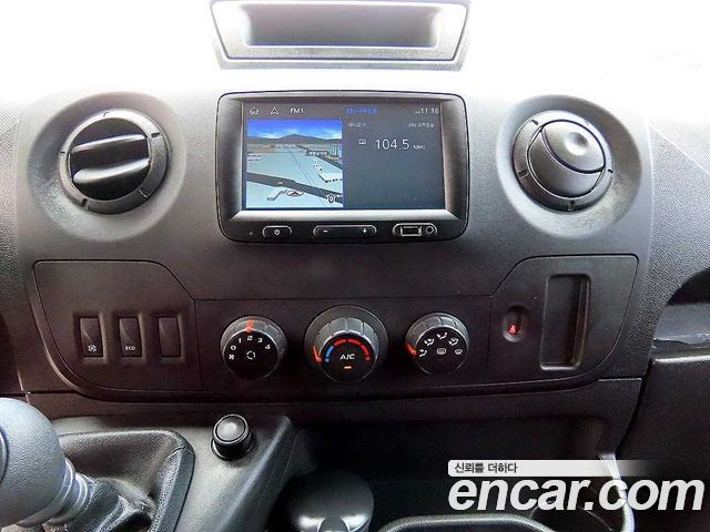 Renault Korea Master 2.3 Van L 2019 — фото 17