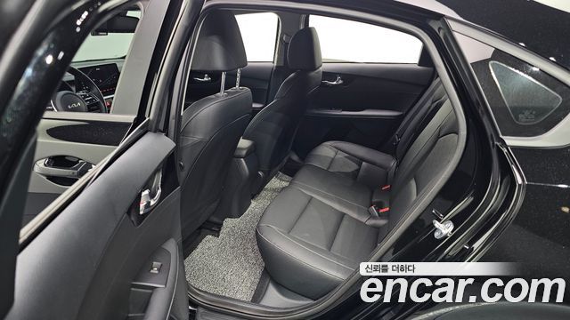 Kia K3 (II) 1.6 Prestige 2024 — фото 12