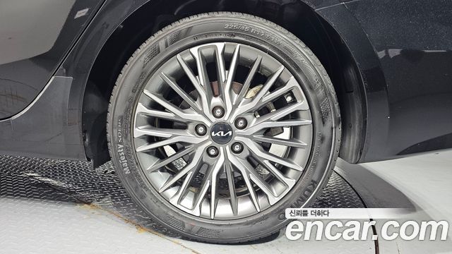 Kia K3 (II) 1.6 Prestige 2024 — фото 21