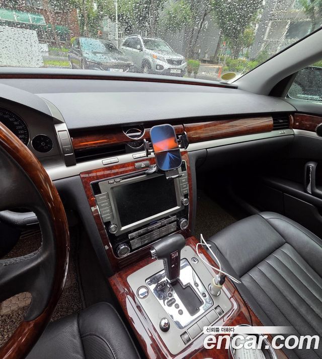Volkswagen Phaeton V8 4.2 NWB VW611 2011 — фото 8