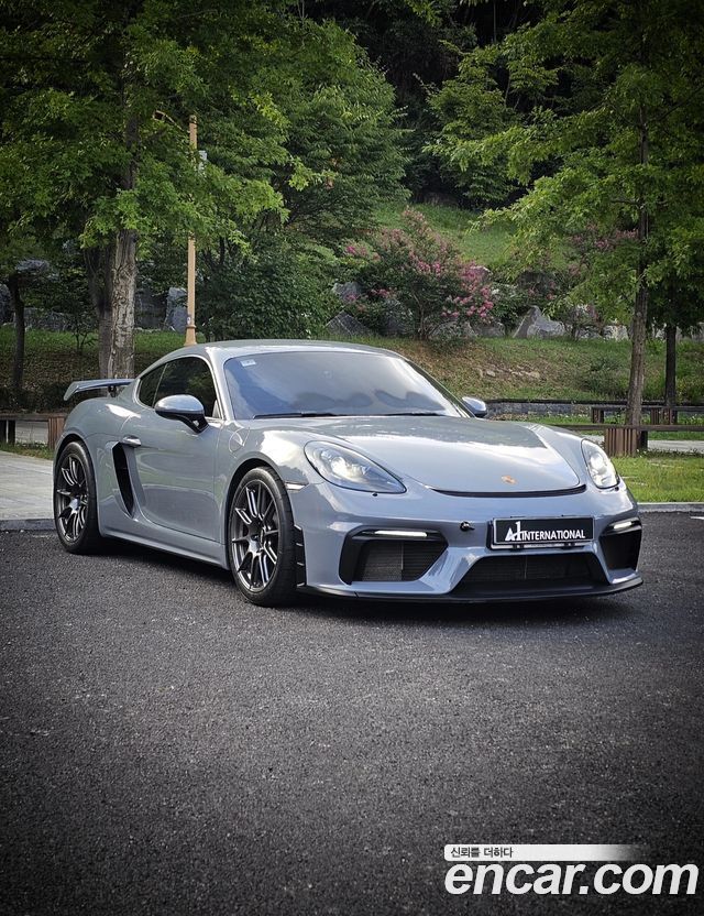 Porsche 718 Cayman 4.0 GT4