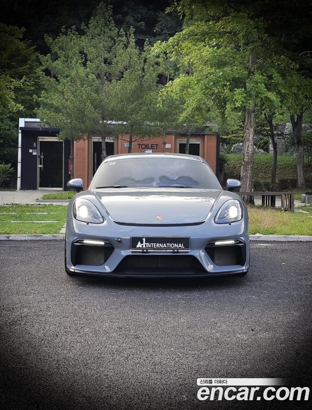 Porsche 718 Cayman 4.0 GT4 2023 — фото 2