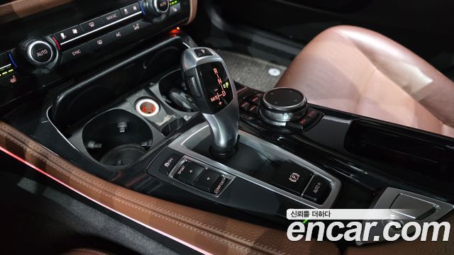 BMW 5 Series (F10) 520d 2015 — фото 9