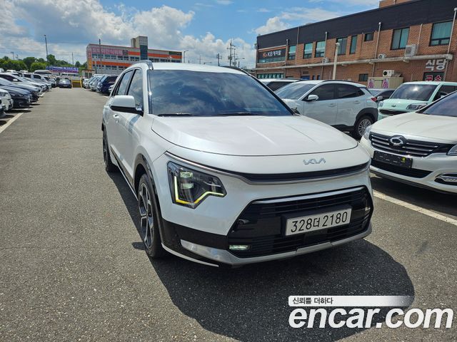 Kia Niro Prestige 2022 — фото 2