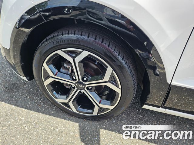 Kia Niro Prestige 2022 — фото 6