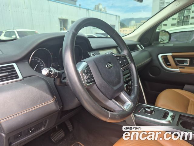 Land Rover Discovery Sport 2.0 TD4 HSE Luxury 2018 — фото 7