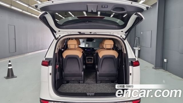 Kia Carnival (IV) Gasoline 9-Seater Signature 2023 — фото 16