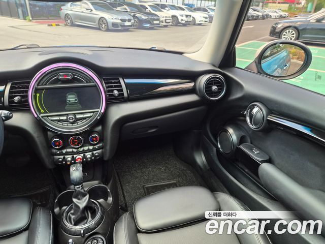 MINI Cooper D HIGH 3rd 2015 — фото 16