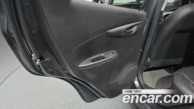 Chevrolet Spark Premier 2021 — фото 25