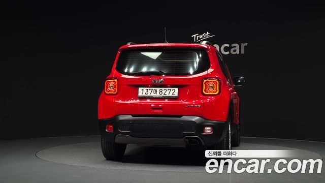Jeep Renegade 2.4 Limited 2021 — фото 4