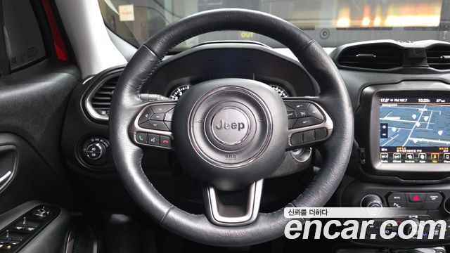 Jeep Renegade 2.4 Limited 2021 — фото 13