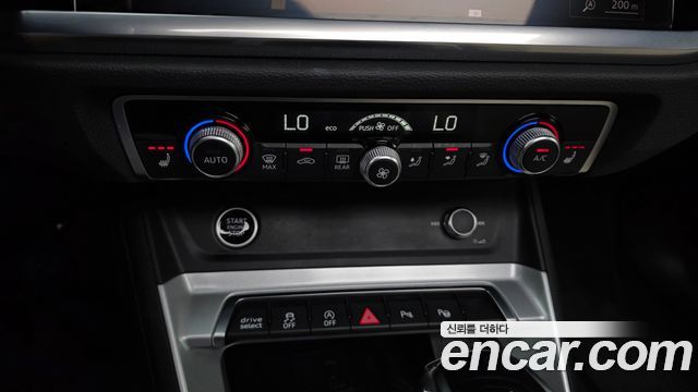 Audi Q3 (F3) 35 TDI Premium 2023 — фото 21