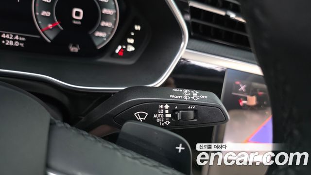 Audi Q3 (F3) 35 TDI Premium 2023 — фото 33