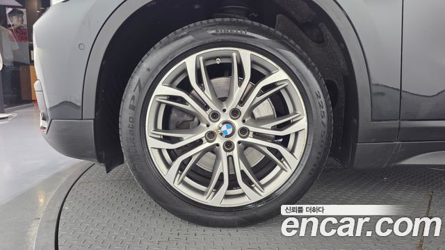 BMW X1 (F48) xDrive 20d Joy 2018 — фото 5