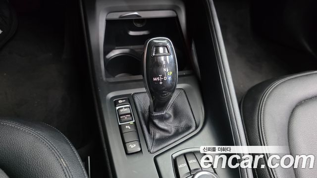 BMW X1 (F48) xDrive 20d Joy 2018 — фото 9