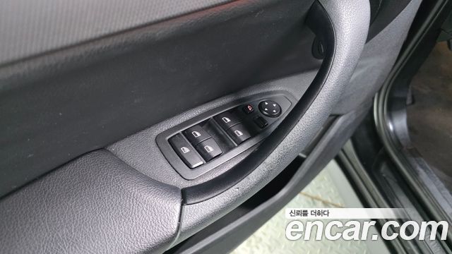 BMW X1 (F48) xDrive 20d Joy 2018 — фото 18