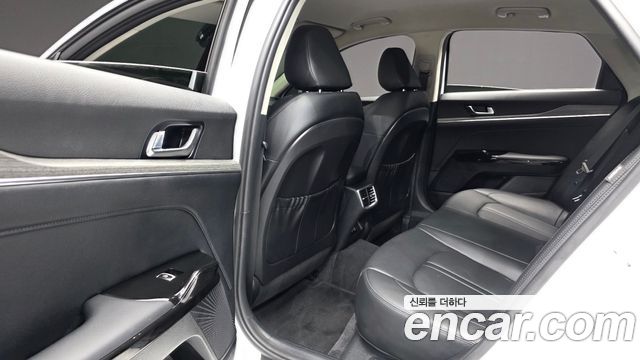 Kia K5 (III) 2.0 Noblesse 2024 — фото 11