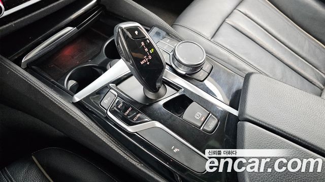 BMW 5 Series (G30) 520d Luxury Special Edition 2018 — фото 9