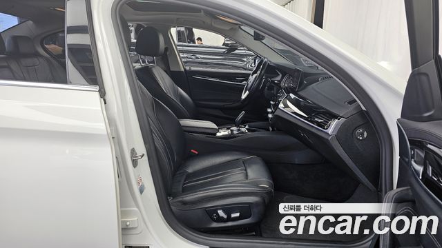 BMW 5 Series (G30) 520d Luxury Special Edition 2018 — фото 11