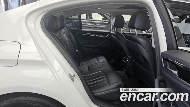 BMW 5 Series (G30) 520d Luxury Special Edition 2018 — фото 12