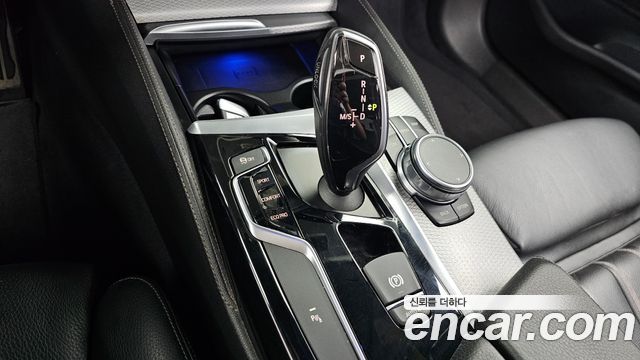 BMW 5 Series (G30) 530i xDrive M Sport Package 2018 — фото 9