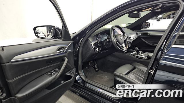 BMW 5 Series (G30) 530i xDrive M Sport Package 2018 — фото 10