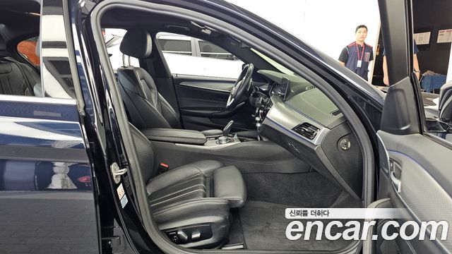 BMW 5 Series (G30) 530i xDrive M Sport Package 2018 — фото 11