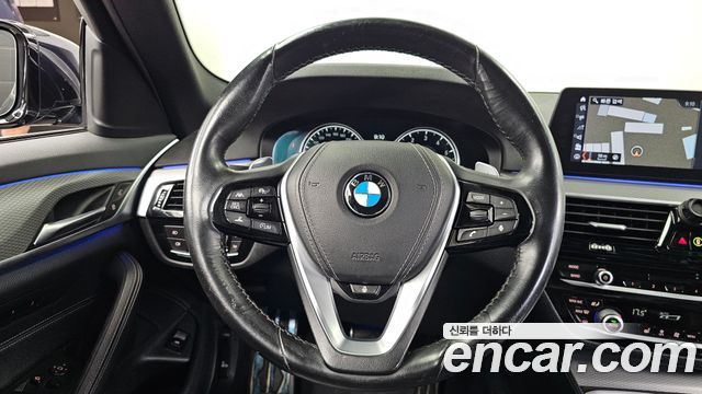 BMW 5 Series (G30) 530i xDrive M Sport Package 2018 — фото 13