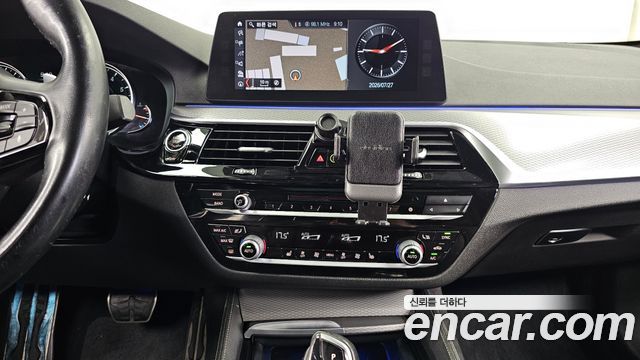 BMW 5 Series (G30) 530i xDrive M Sport Package 2018 — фото 14