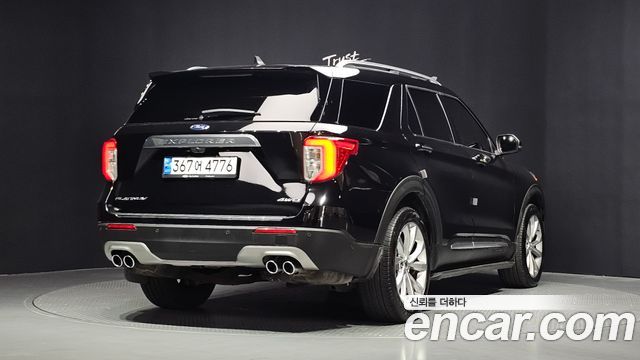 Ford Explorer (VI) 3.0 Platinum 4WD 2021 — фото 2
