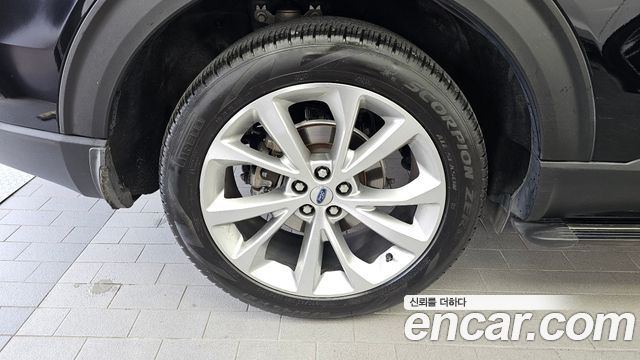 Ford Explorer (VI) 3.0 Platinum 4WD 2021 — фото 5