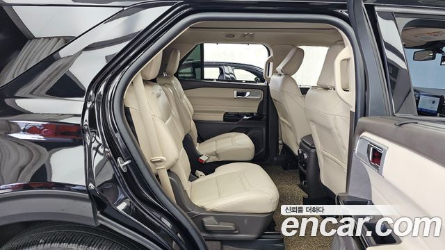 Ford Explorer (VI) 3.0 Platinum 4WD 2021 — фото 12