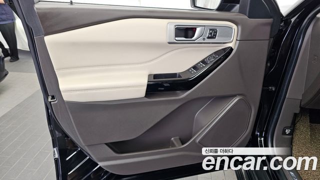 Ford Explorer (VI) 3.0 Platinum 4WD 2021 — фото 24