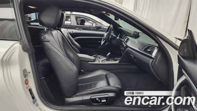 BMW 4 Series (F32) 430i M Sport Coupe 2018 — фото 11